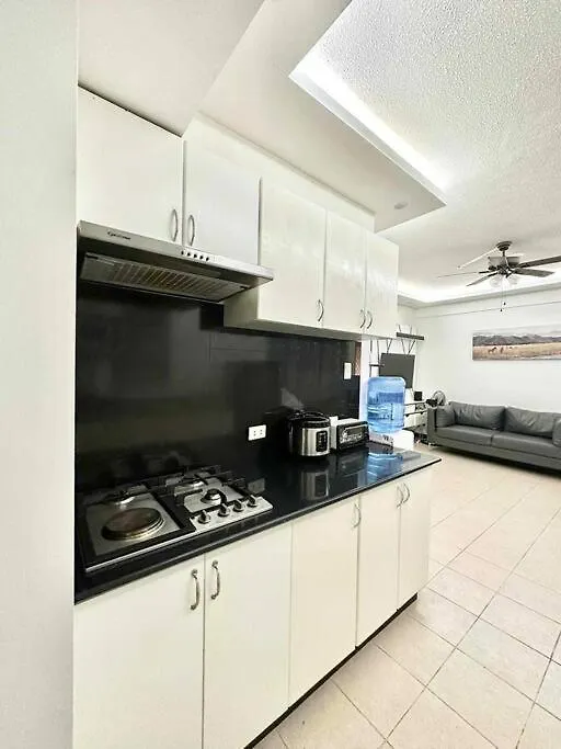 Appartement Family Suite Furnished Facing Pool Davao City Filippijnen