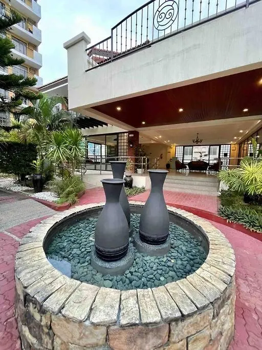 Family Suite Furnished Facing Pool Davao City