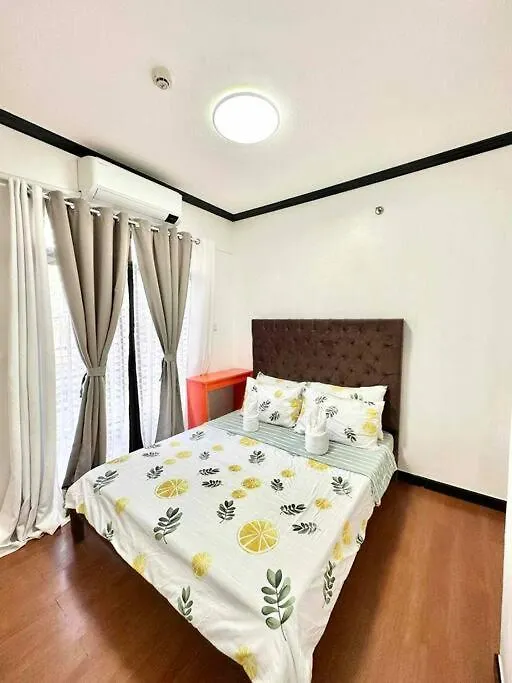 Family Suite Furnished Facing Pool Davao City Appartement